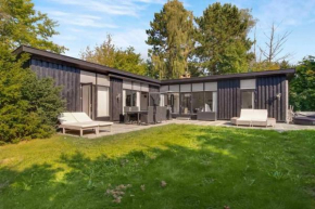 Cozy summer house 50 meter from the beach, 89 m² in Dronningmølle
